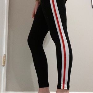 Knit striped leggings.